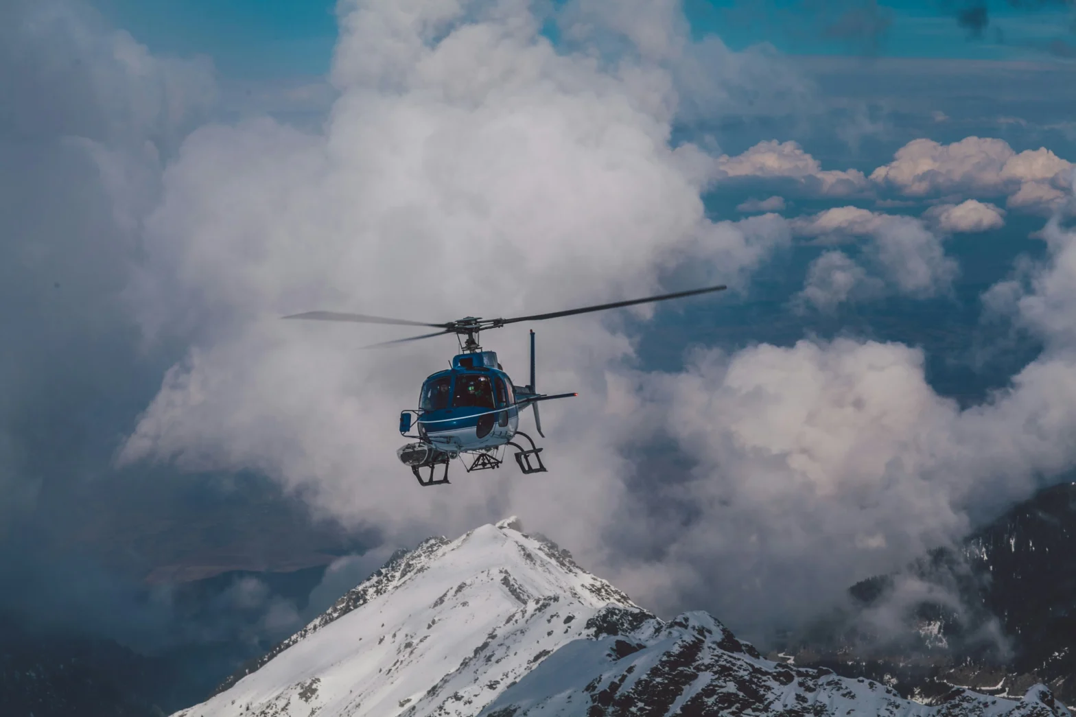 Adventure of Luxury Chardham Yatra Tour Package by Helicopter