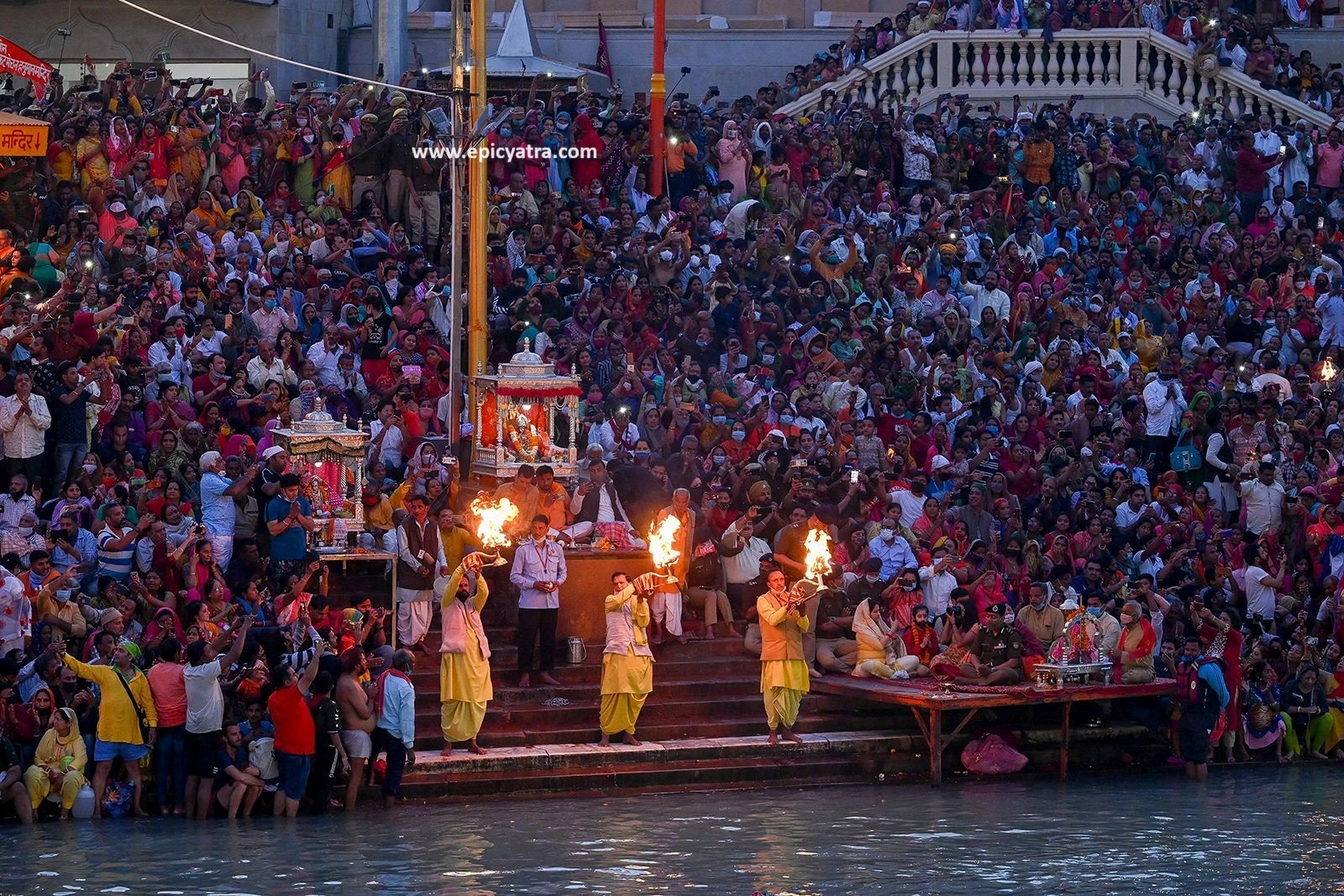 A Guide to the Kumbh Mela Tour Package